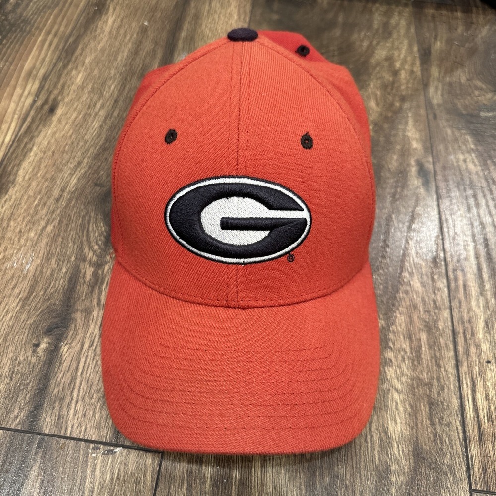 Georgia Bulldogs Zephyr Z-Fit Hat Red Mens Medium Large NCAA UGA Cap